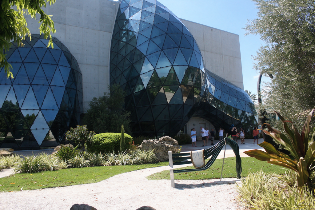 Museu Salvador Dalí: um passeio cultural diferente perto de Orlando