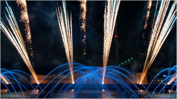 Holiday Reflections: Fireworks and Fountain Finale