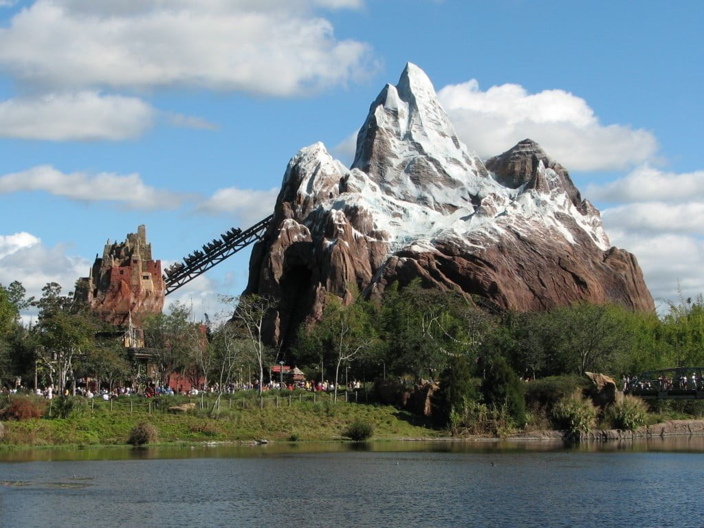 montanha-russa-expedition-everest