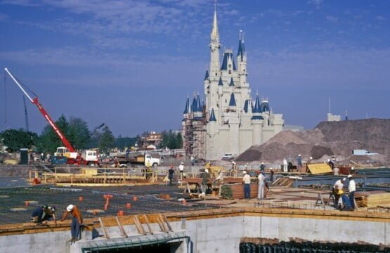 Por que a Disney foi construída em Orlando?