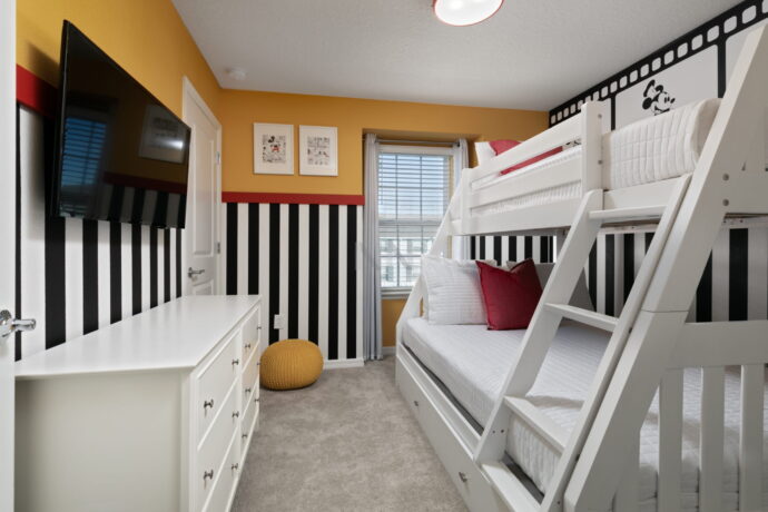 Quarto com beliche + solteiro