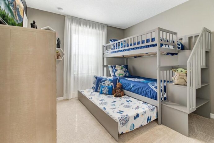 Quarto com beliche + solteiro
