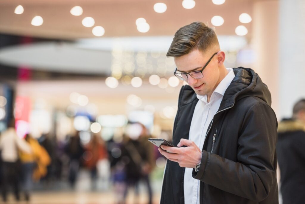 Chip de celular em Orlando: como escolher, onde comprar e usar durante a viagem